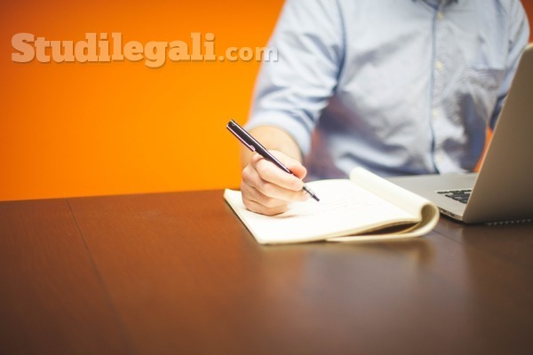 Obbligatorio il preventivo scritto per gli avvocati