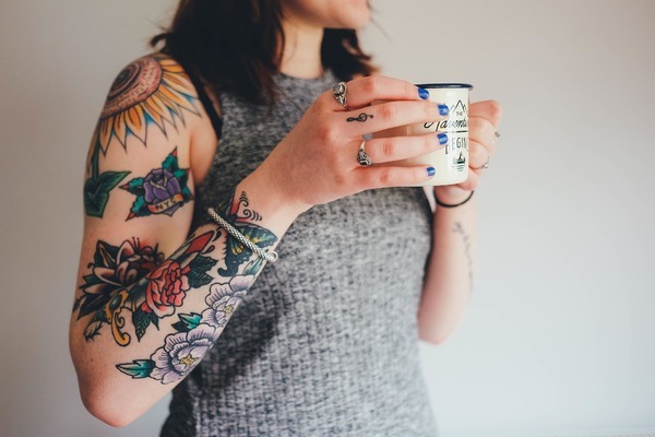 Tatuaggi e lavoro? Non necessariamente sono motivo di non idoneità