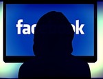 Insultare in bacheca su Facebook è diffamazione aggravata